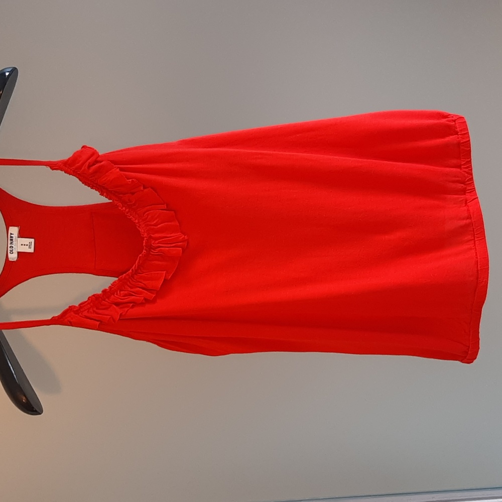 Old Navy t-shirt/tank top. Size Medium.Red